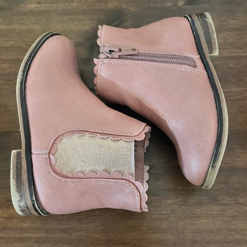 Cat & Jack Pink Chelsea Boots 7
